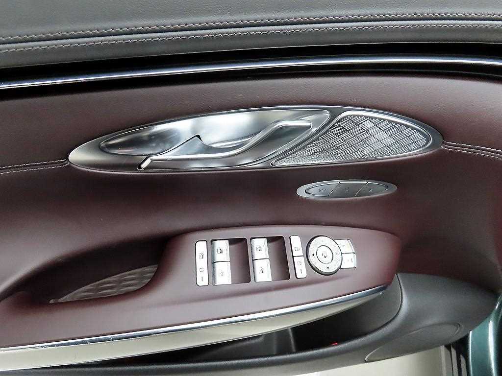 Genesis GV70 - Vista 11