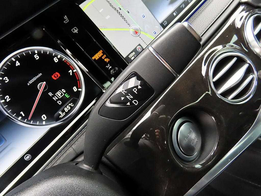 Mercedes Benz S Class - Vista 10