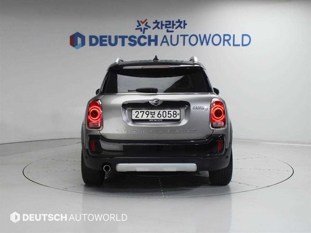 Mini Countryman - Vista 4