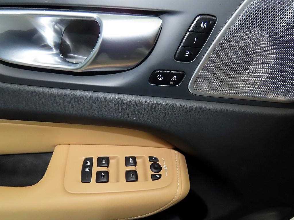 Volvo XC60 2023 Blanco - Importación desde Corea - HF Imports Iquique - Foto 13