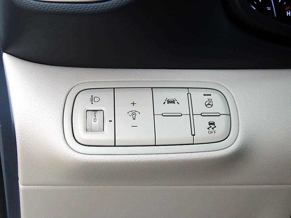 HYUNDAI Venue - Vista 12