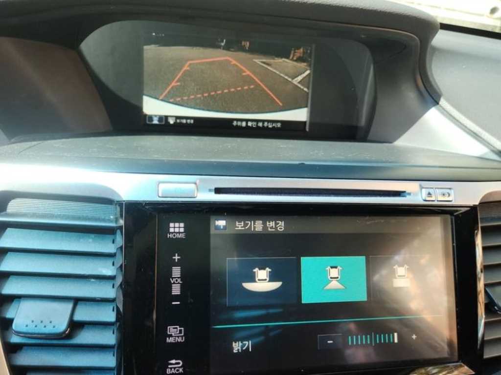 Honda Accord - Vista 9