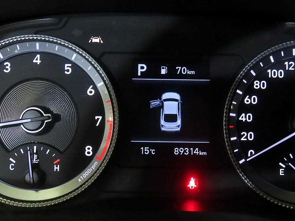 HYUNDAI Sonata - Vista 9