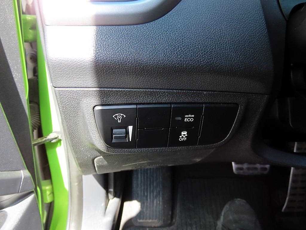 HYUNDAI Veloster - Vista 12