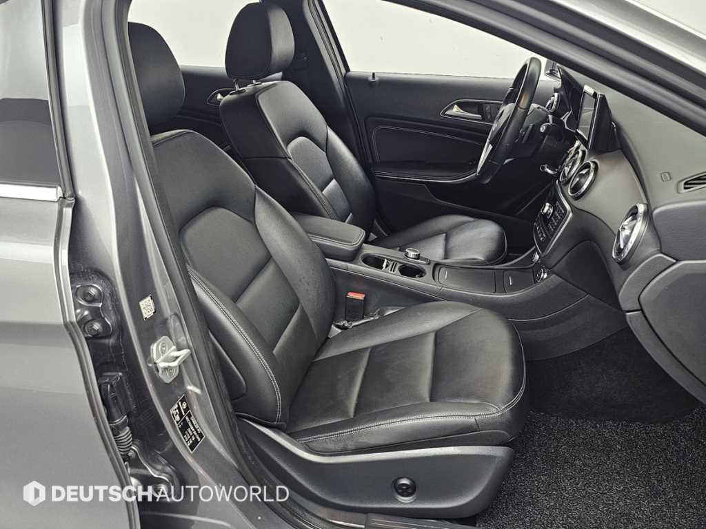 Mercedes Benz GLA Class - Vista 10