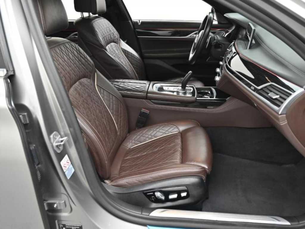 BMW 7 Series - Vista 10