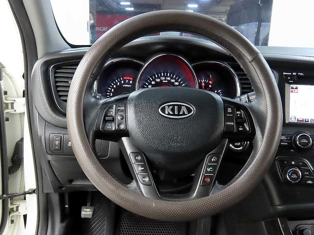 KIA K5 - Vista 8