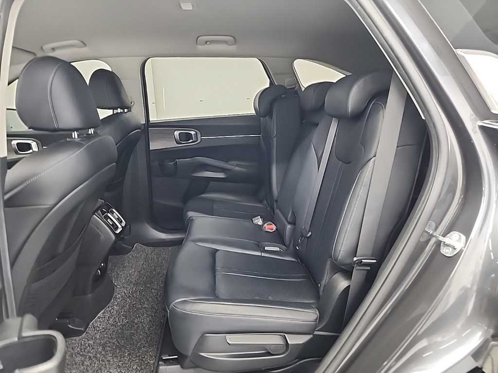 KIA Sorento - Vista 12