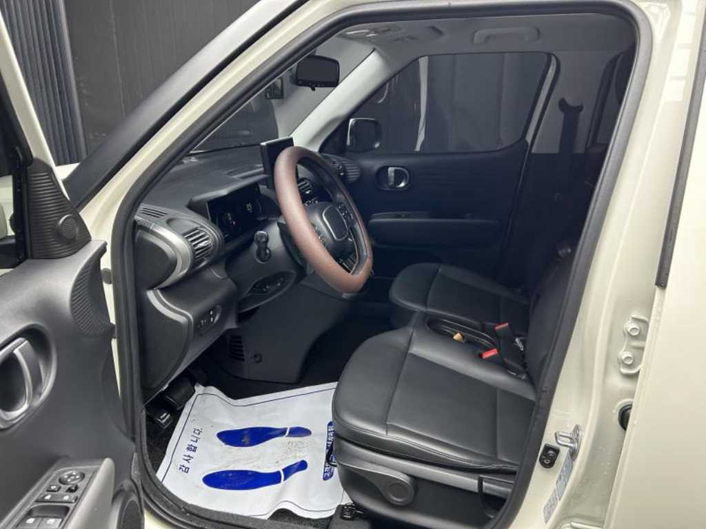 HYUNDAI Casper - Vista 5