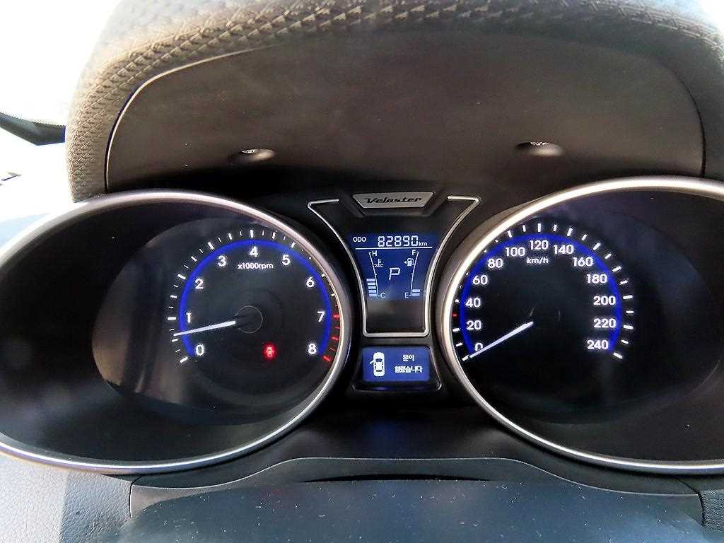 HYUNDAI Veloster - Vista 9