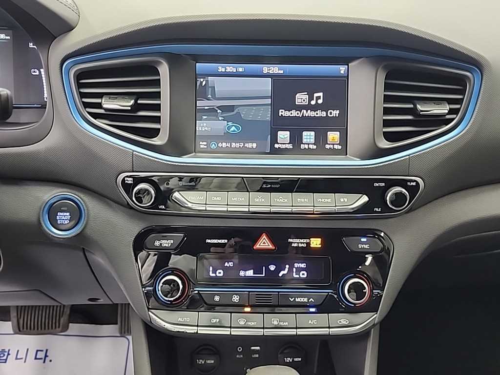 HYUNDAI Ioniq - Vista 10