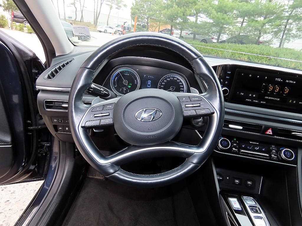 HYUNDAI Sonata - Vista 8