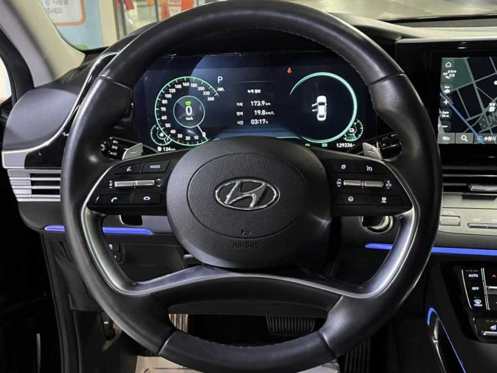 HYUNDAI Grandeur - Vista 11