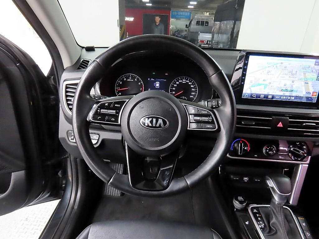 KIA Seltos - Vista 9