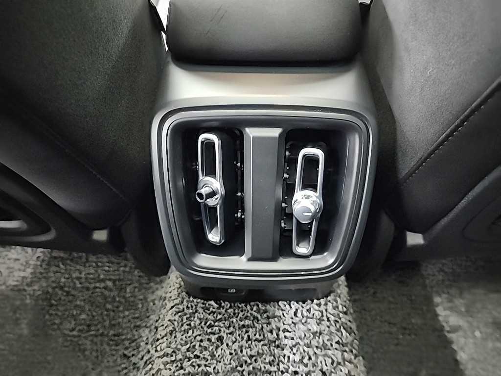 Volvo C40 Recharge 2023 Blanco - Importación desde Corea - HF Imports Iquique - Foto 13