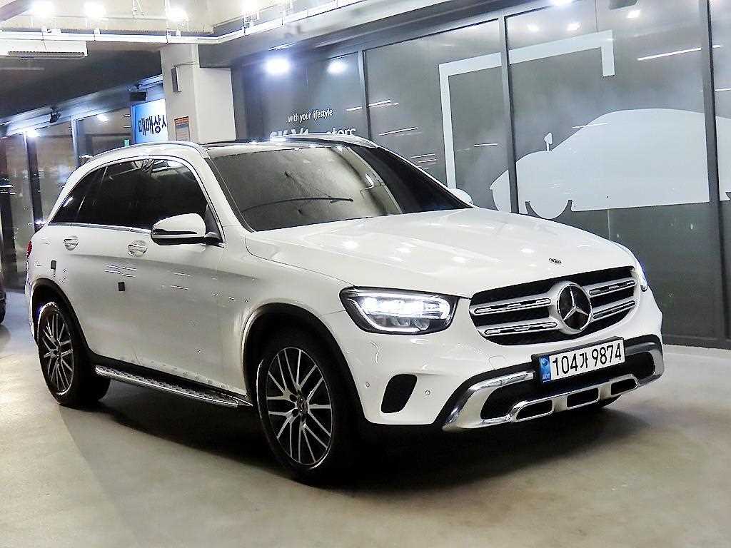 Mercedes Benz GLC Class 2021 Blanco - Importación desde Corea - HF Imports Iquique - Foto 1