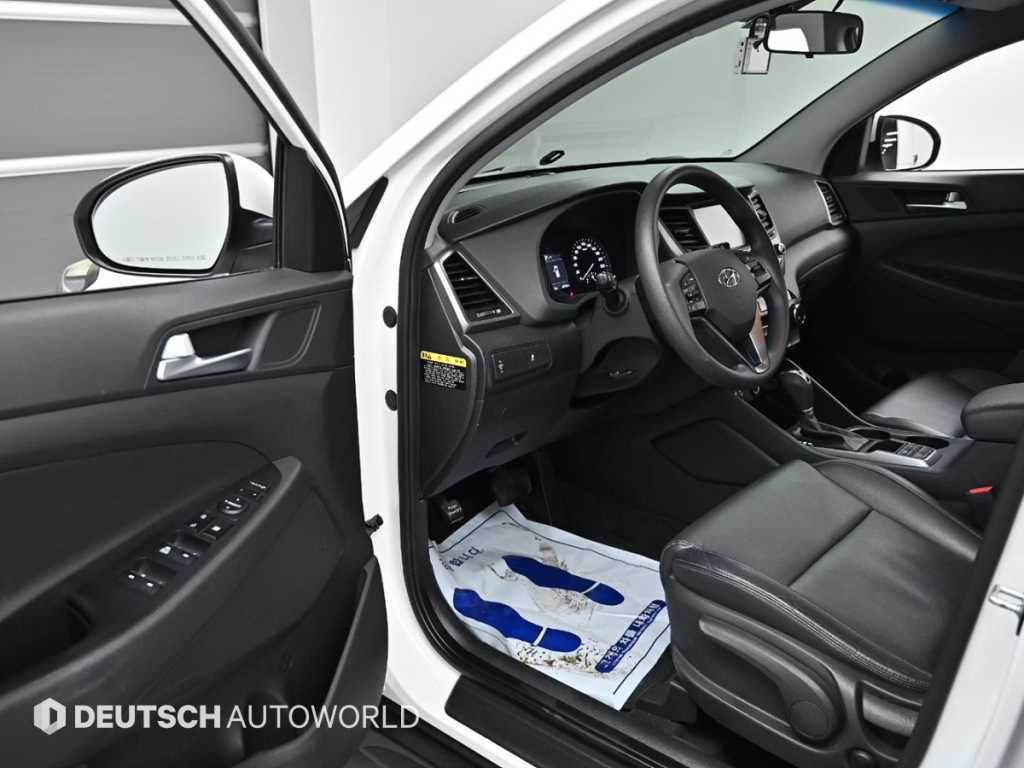 HYUNDAI Tucson - Vista 11