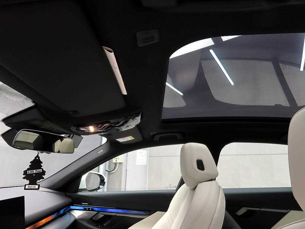 BMW 5 Series 2025 Blanco - Importación desde Corea - HF Imports Iquique - Foto 13