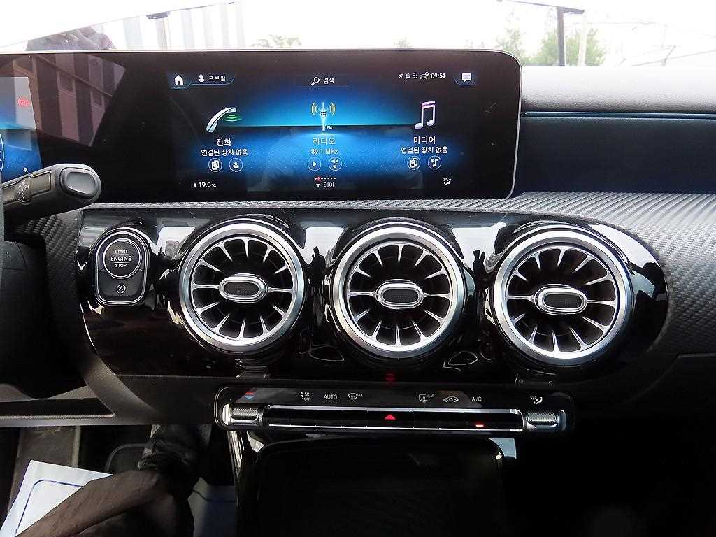 Mercedes Benz A Class 2020 Blanco - Importación desde Corea - HF Imports Iquique - Foto 13