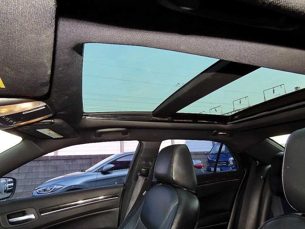 Chrysler 300C 2012 Plateado - Importación desde Corea - HF Imports Iquique - Foto 18