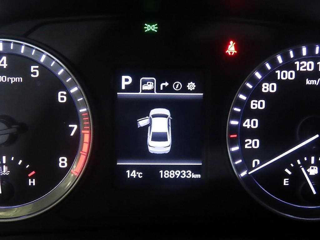 HYUNDAI Sonata - Vista 9