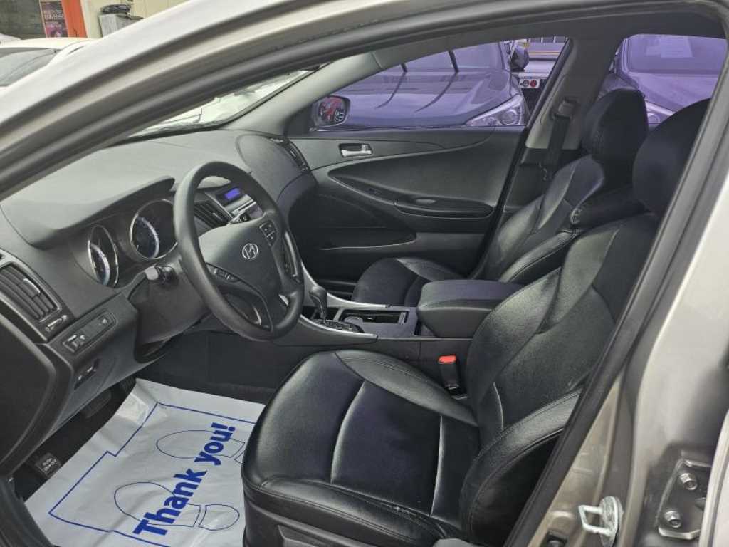 HYUNDAI Sonata - Vista 5