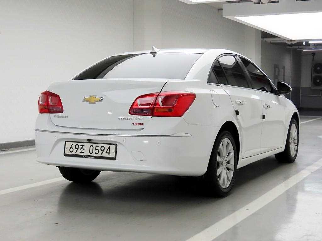 Chevrolet Cruise - Vista 4