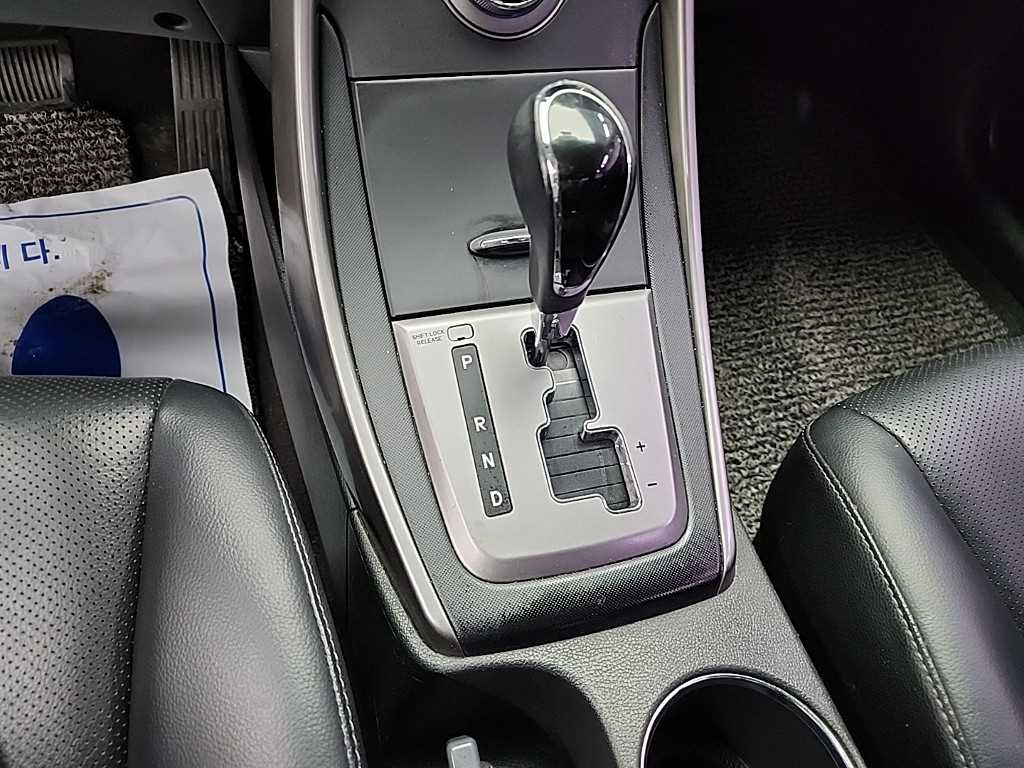 HYUNDAI Avante - Vista 8