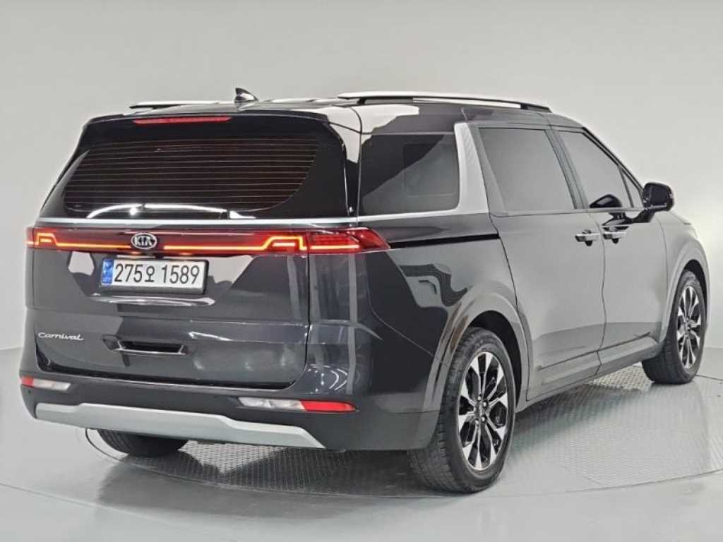 KIA Carnival - Vista 4