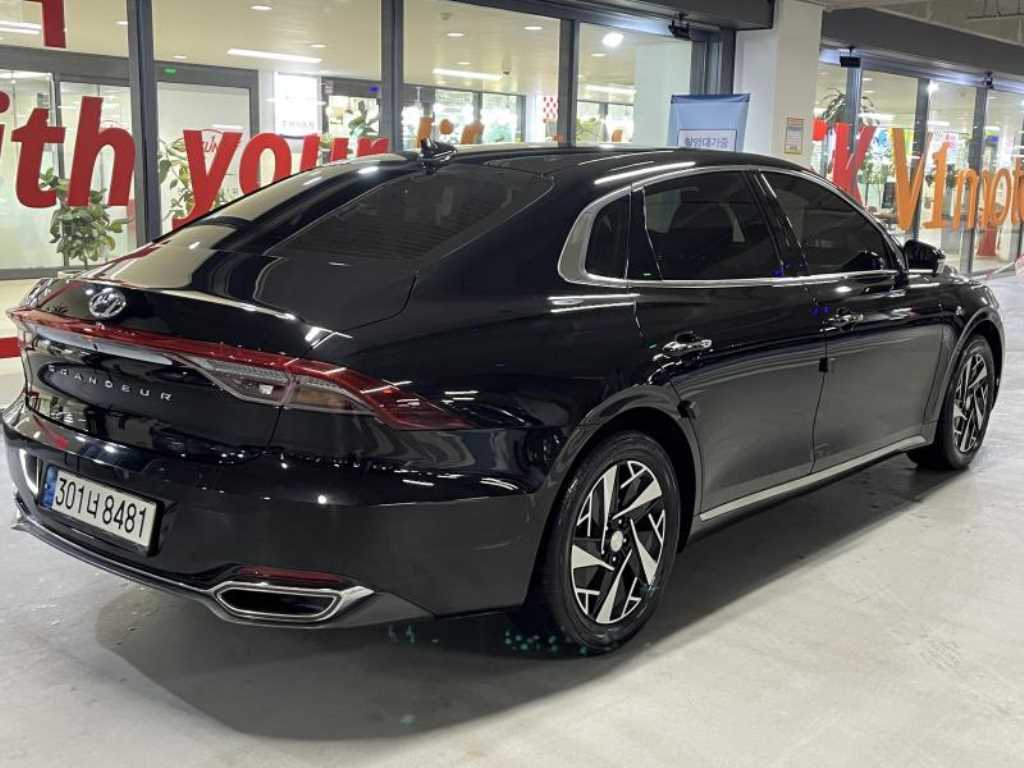 HYUNDAI Grandeur - Vista 4