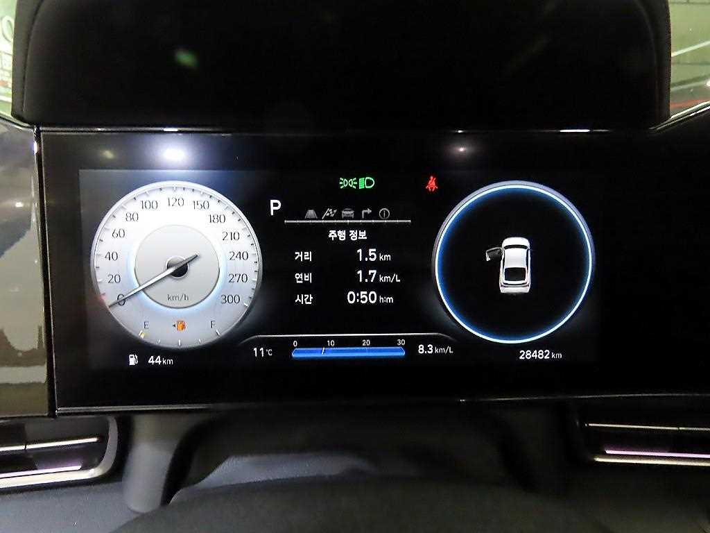 HYUNDAI Avante - Vista 9