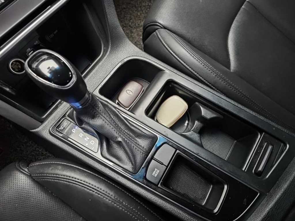 HYUNDAI Sonata - Vista 10