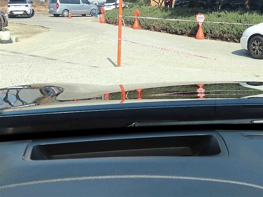 HYUNDAI Genesis - Vista 10