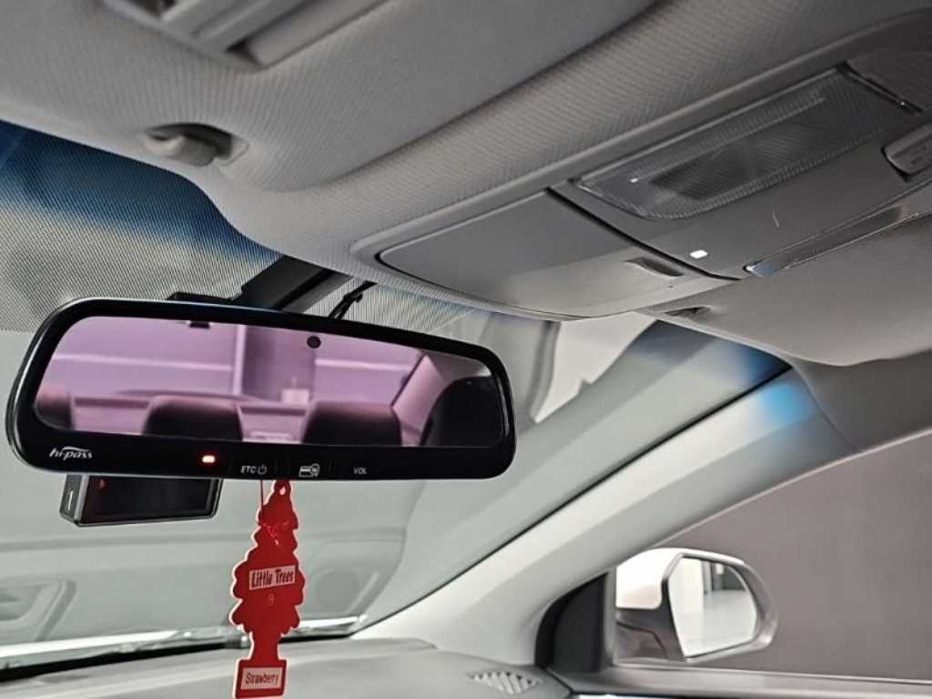 HYUNDAI Sonata - Vista 12