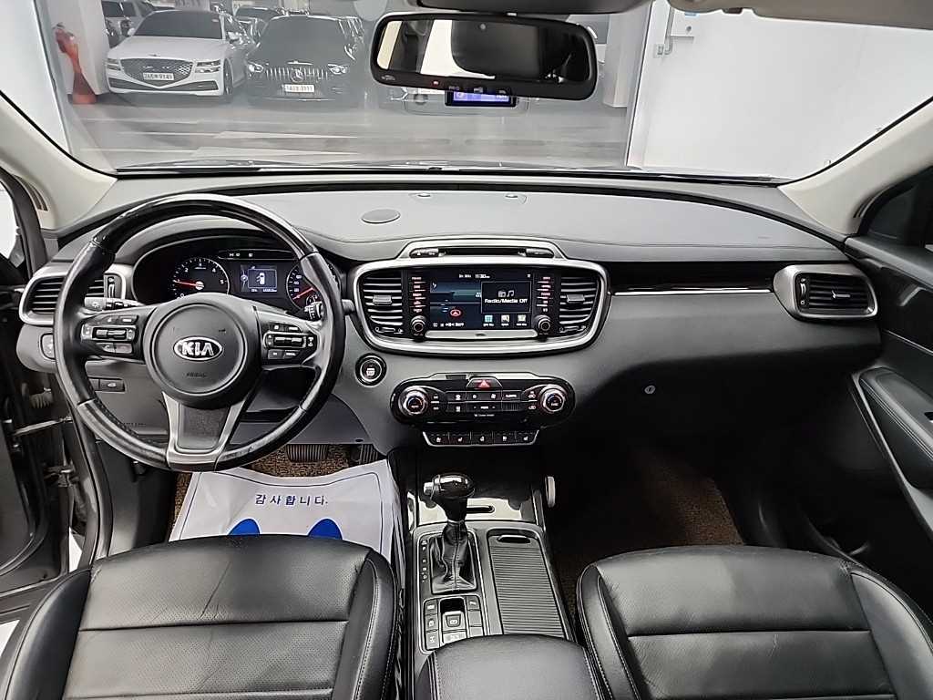 KIA Sorento - Vista 7