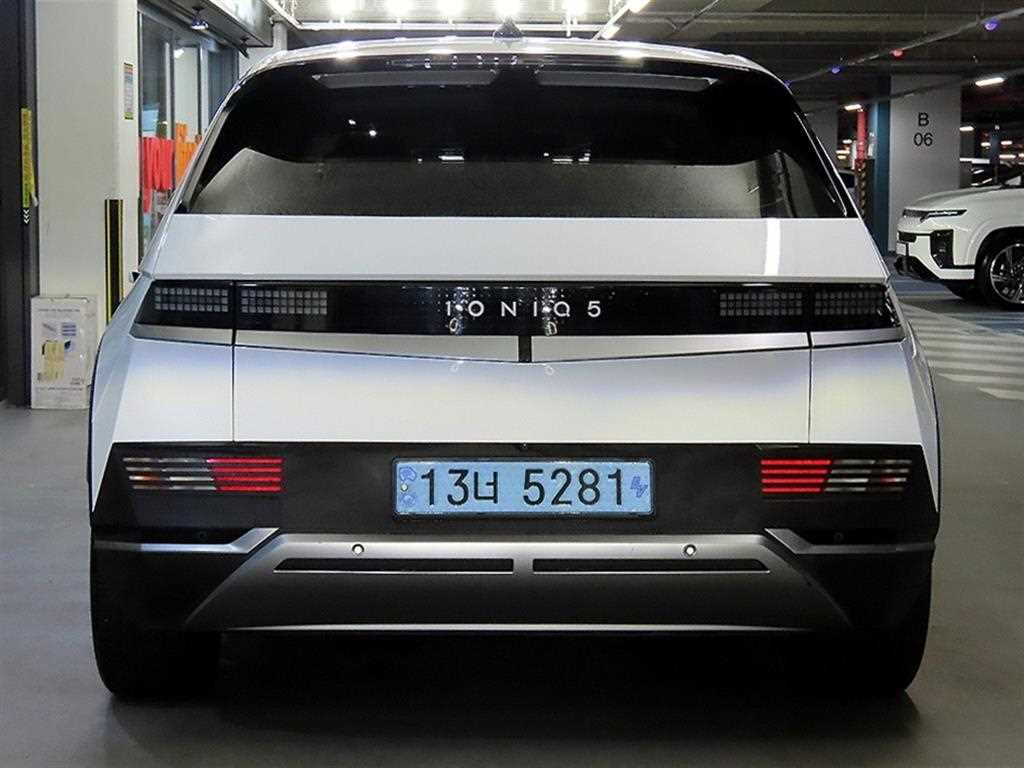 HYUNDAI Ioniq 5 - Vista 5