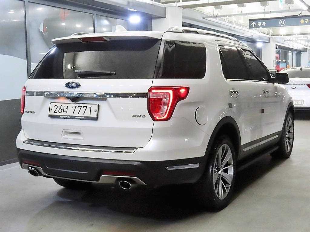 Ford Explorer - Vista 4