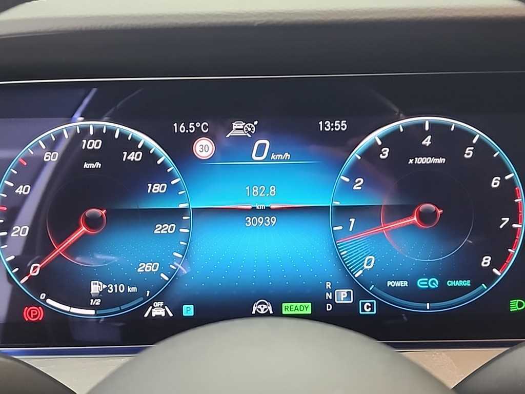 Mercedes Benz E class - Vista 6