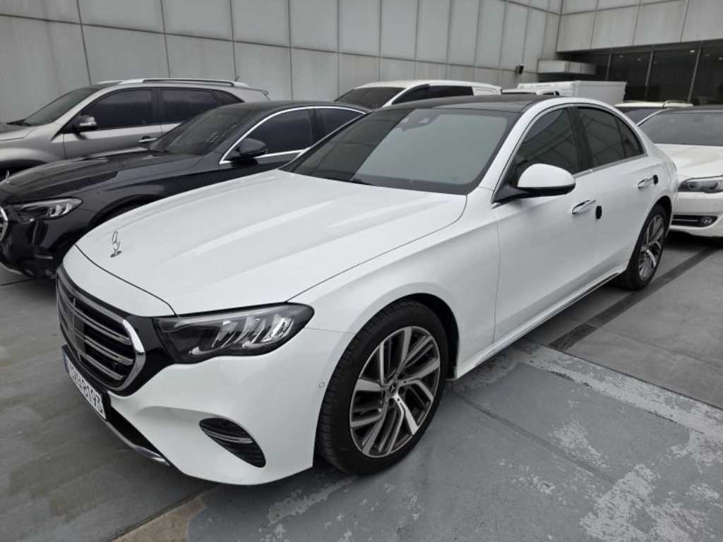 Mercedes Benz E class - Vista 3