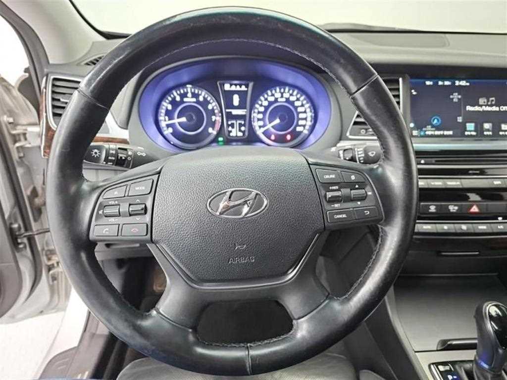 HYUNDAI Aslan - Vista 7