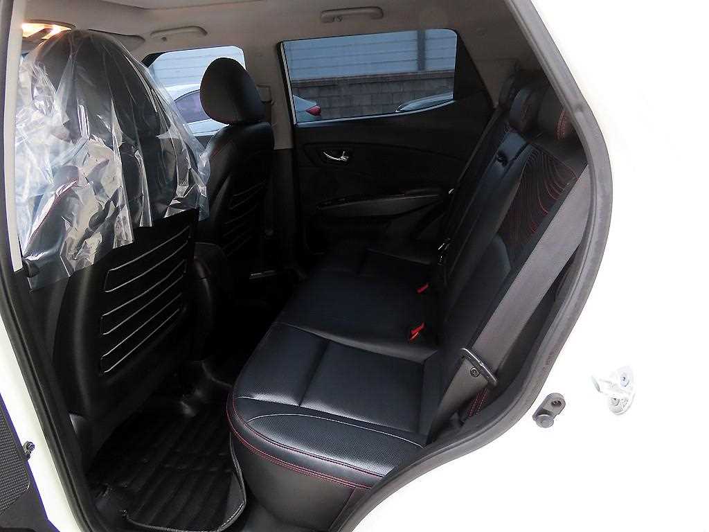 Ssangyong Tivoli - Vista 6