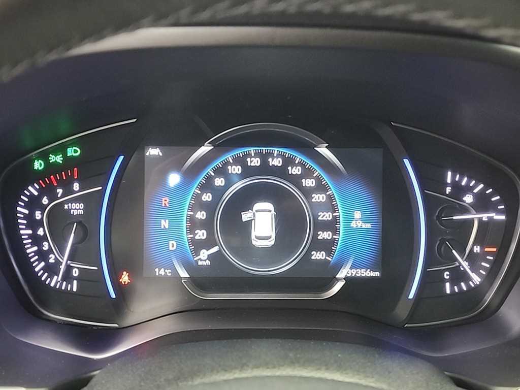 HYUNDAI Santa Fe - Vista 6