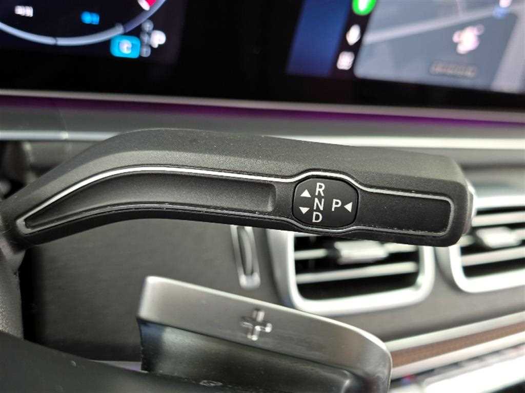 Mercedes Benz GLE Class - Vista 9