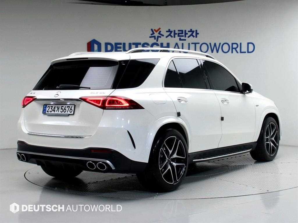 Mercedes Benz GLE Class - Vista 4