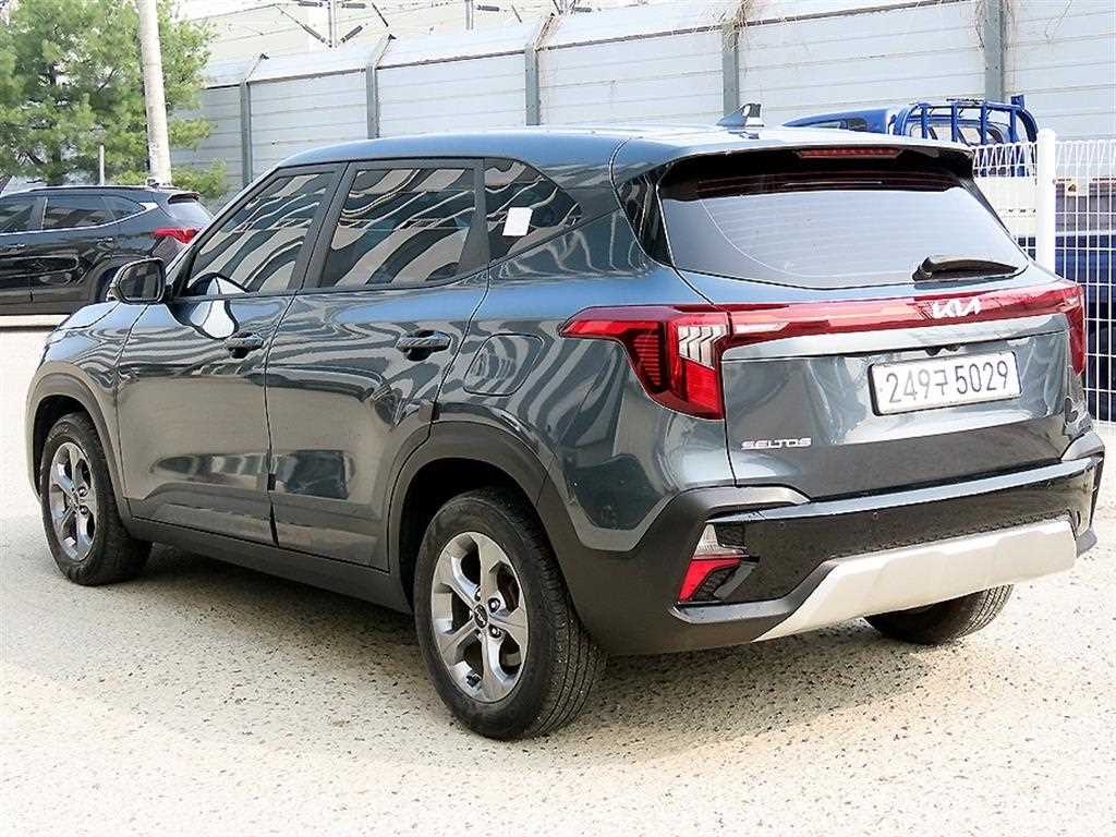 KIA Seltos - Vista 3