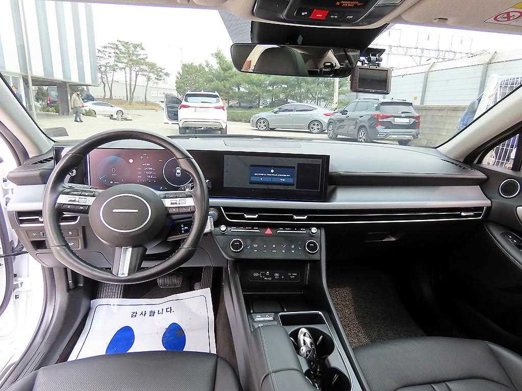 HYUNDAI Sonata - Vista 7