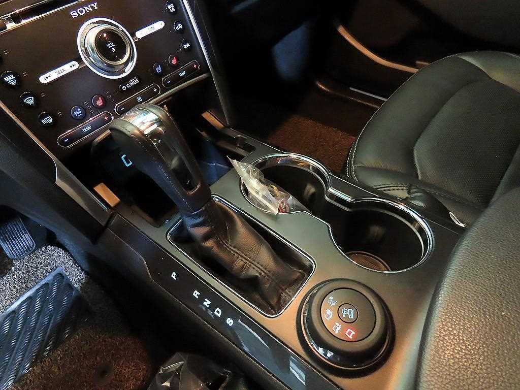 Ford Explorer - Vista 12