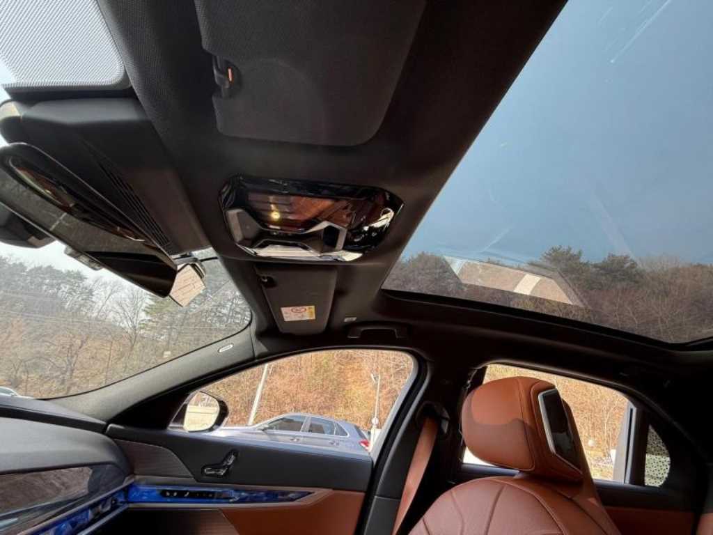 BMW 7 Series - Vista 11