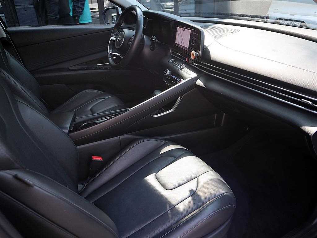 HYUNDAI Avante 2021 Negro - Importación desde Corea - HF Imports Iquique - Foto 13