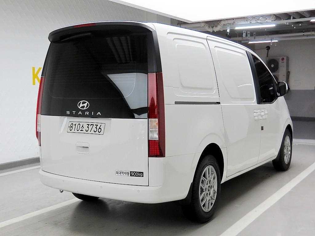 HYUNDAI Staria - Vista 4